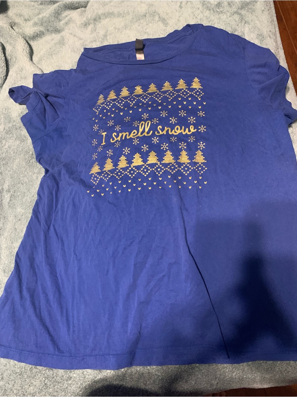Blue Gilmore girl Graphic Tee - "I Smell Snow"
